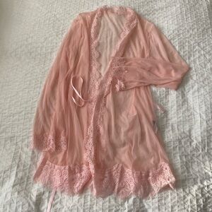 Elegant Pink Lace Trim Robe